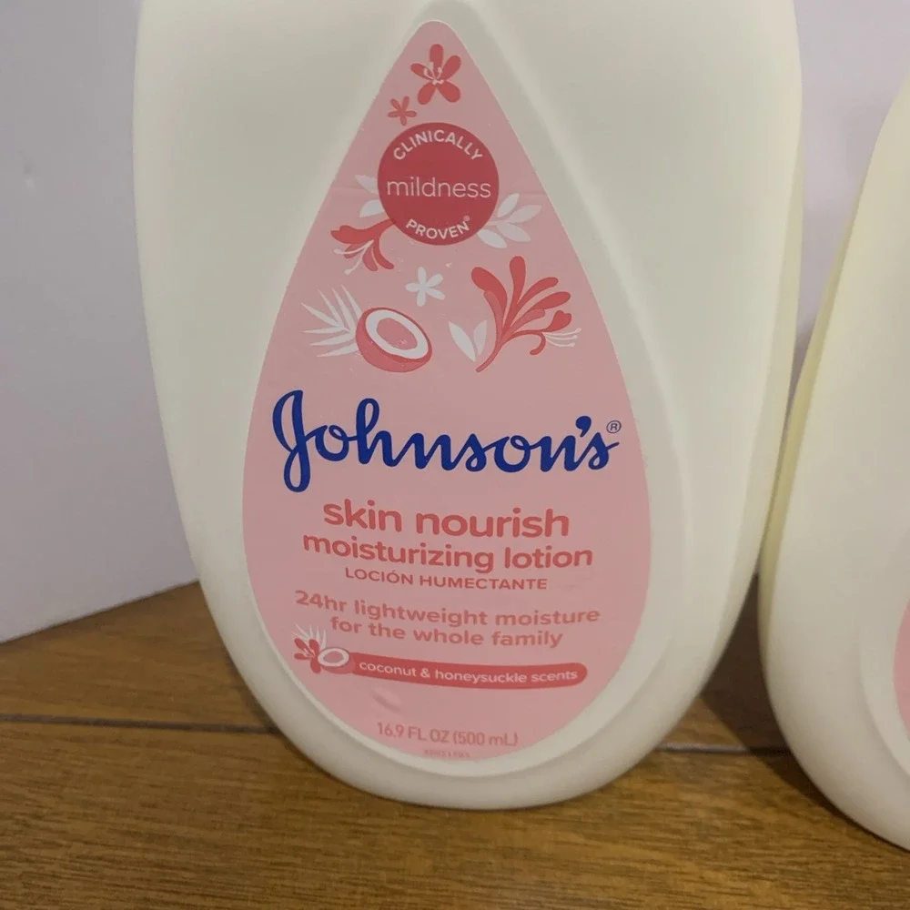 2 JOHNSON'S Moisturizing Baby 24 Hr Lotion Coconut & Honeysuckle Scent 16.9 Each